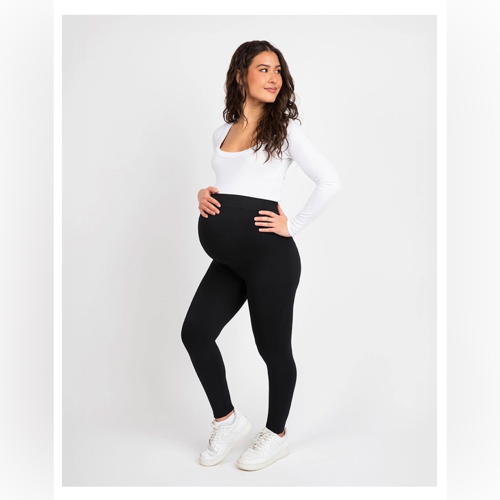 Like New Black Lasora Maternity Leggings, Size Medium